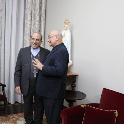 Fatima Shrine offers a statue of Our Lady to archbishop of Aracaju